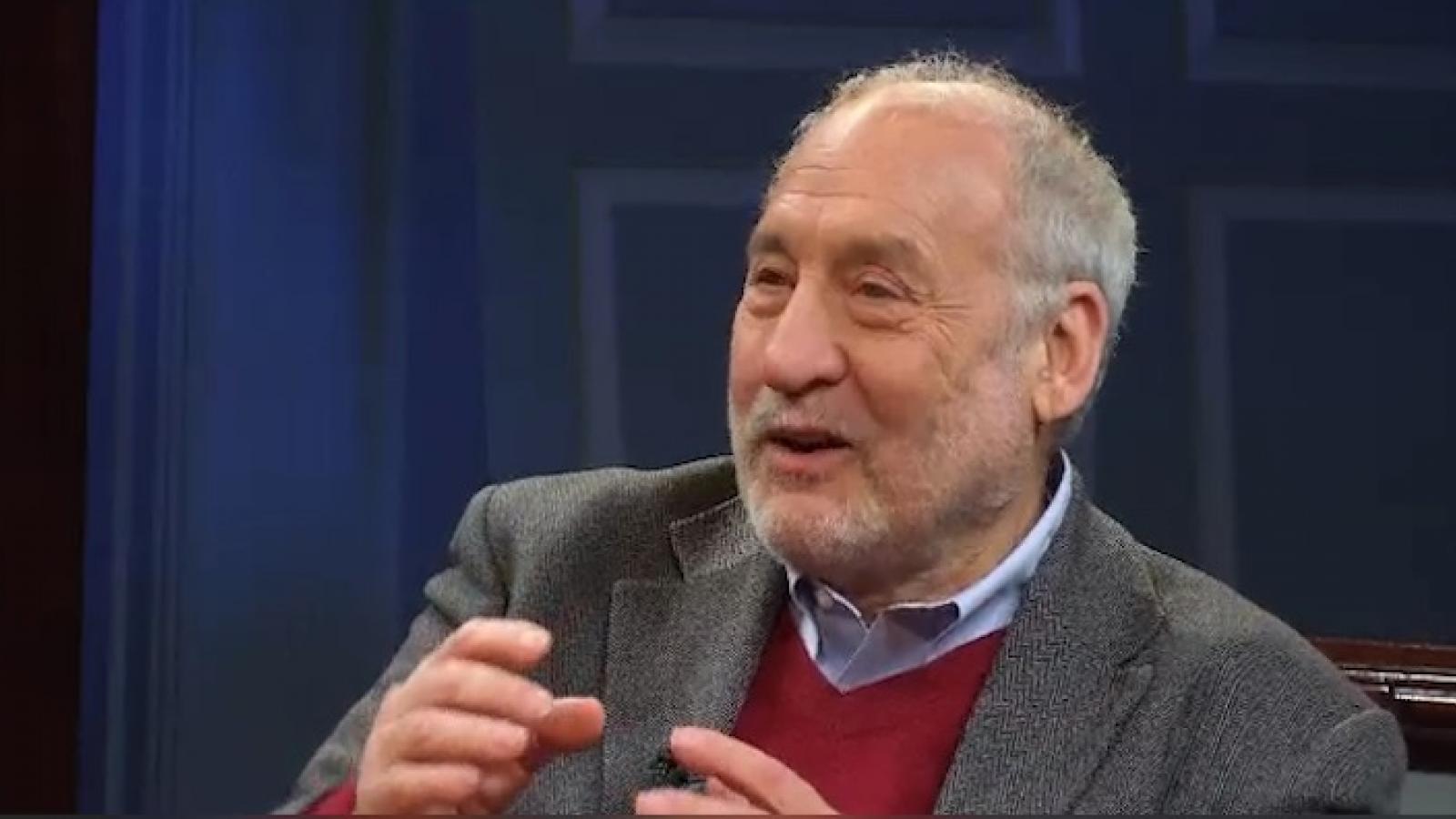 Joseph Stiglitz being interviewed