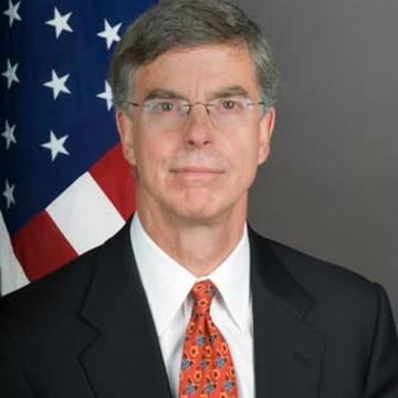 Official portrait of Ambassador William Taylor