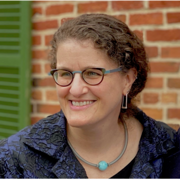 Elizabeth Cameron headshot